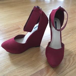Red suede wedge pump